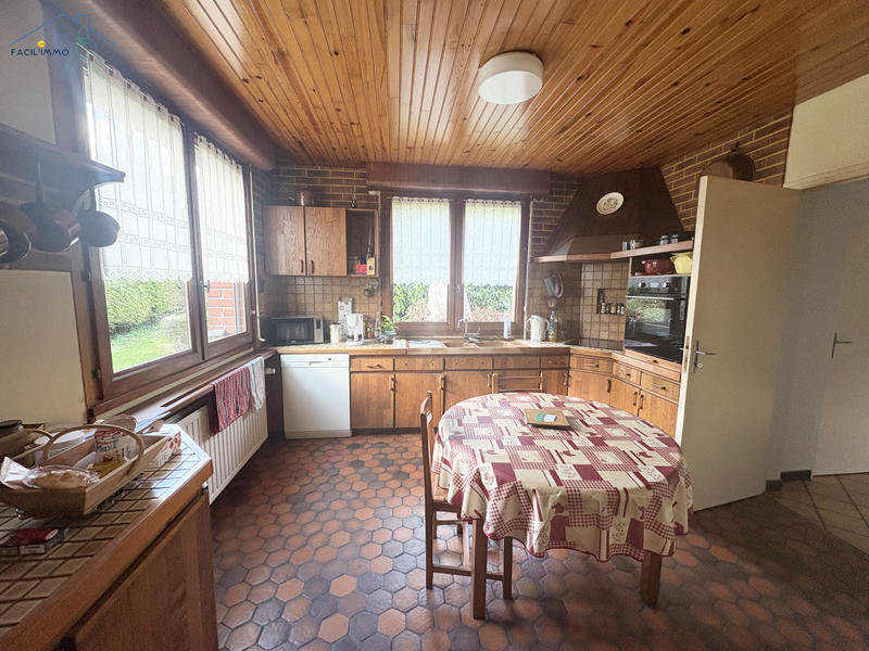 Maison - 220 m² - 9 pièces