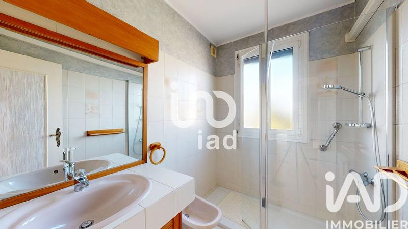 Maison - 220 m² - 7 pièces