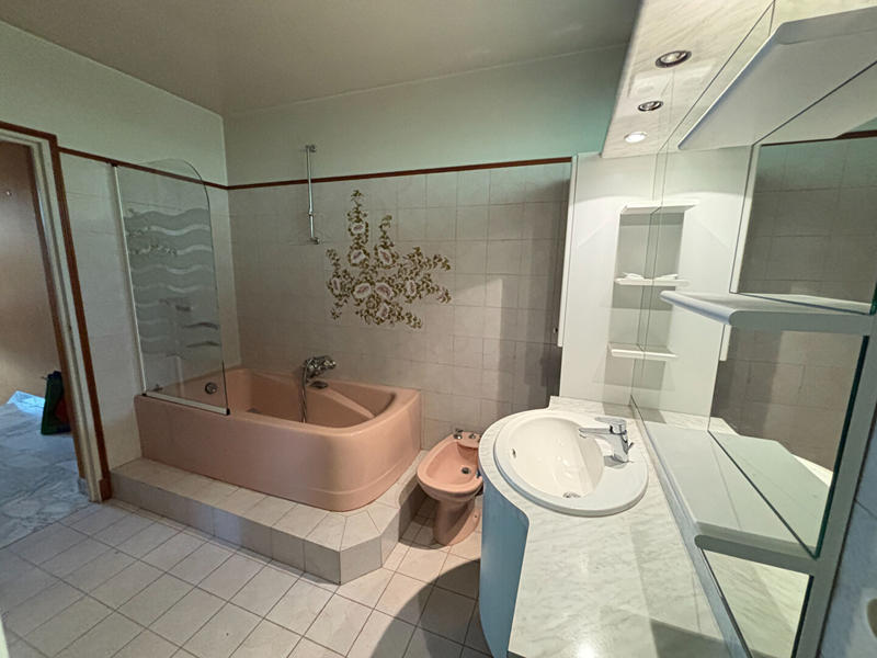 Maison - 295 m² - 12 pièces