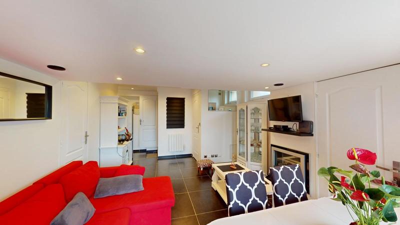 Maison traditionnelle - 199 m² - 8 pièces