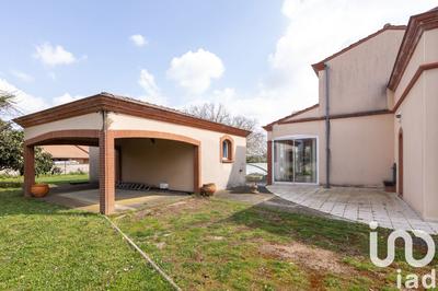 Maison - 240 m² - 5 pièces