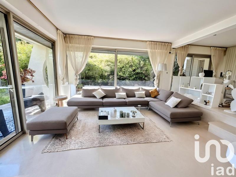 Maison de maîtres - 240 m² - 7 pièces