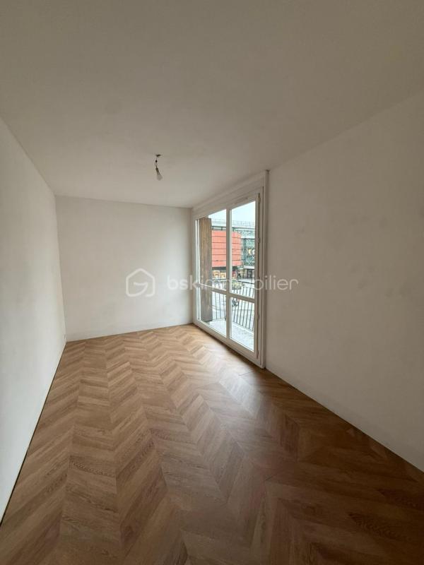 Appartement - 95 m² - 5 pièces