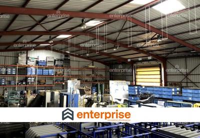 Entrepôt - 1 000 m²