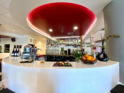 Bureau - 3 169 m² - 50 pièces