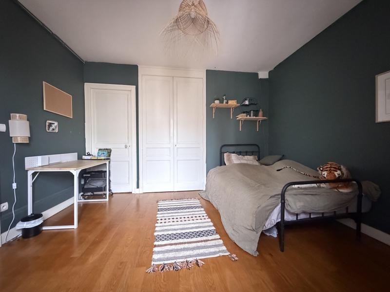 Appartement - 184 m² - 7 pièces