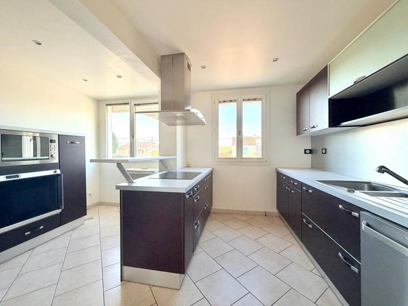 Appartement - 80 m² - 4 pièces