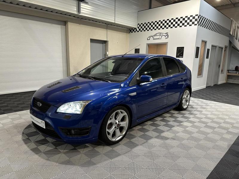 Ford Focus II Hatchback St 2.5 I 225cv