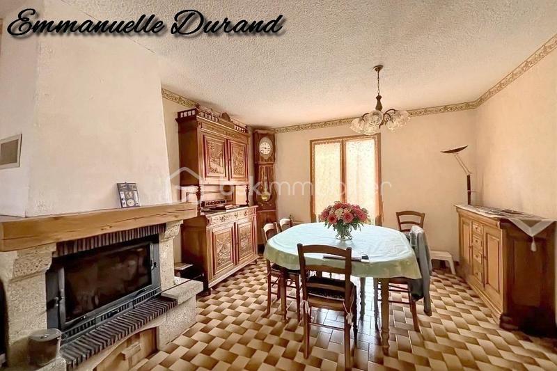 Maison - 93 m² - 4 pièces