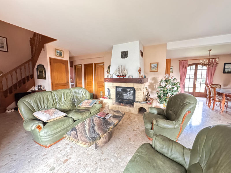 Maison - 200 m² - 9 pièces