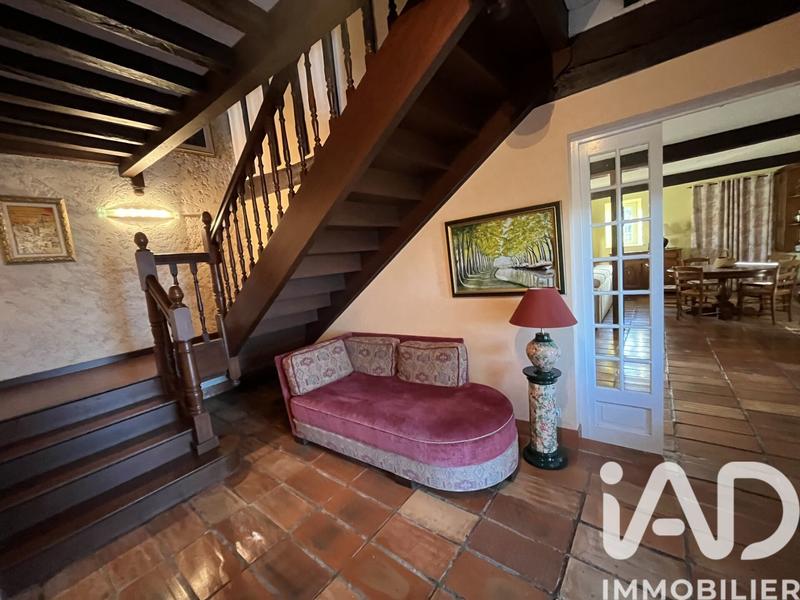 Maison - 200 m² - 8 pièces