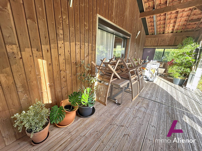 Maison - 92 m² - 4 pièces