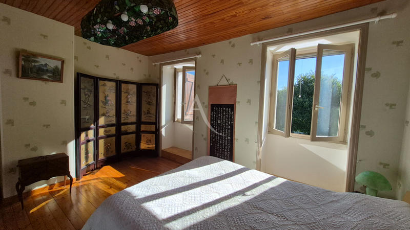 Maison - 189 m² - 7 pièces