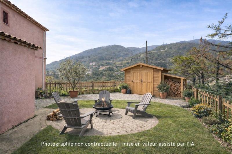 Propriété - 143 m² - 6 pièces