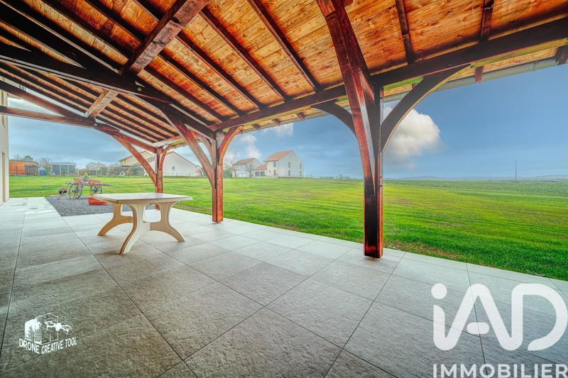 Maison - 274 m² - 8 pièces