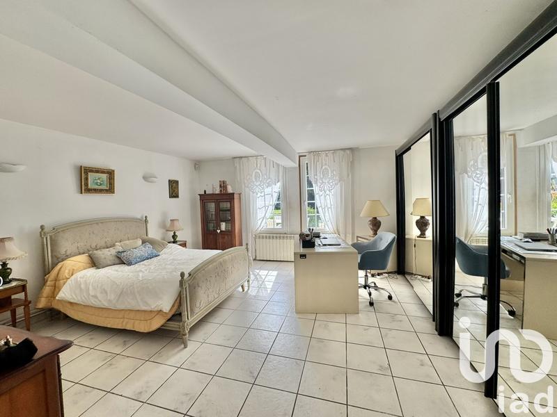 Maison - 167 m² - 6 pièces