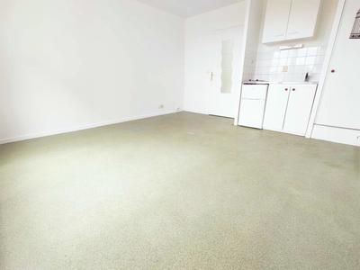 Studio - 24 m² - 1 pièce