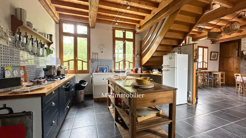 Maison - 343 m² - 8 pièces