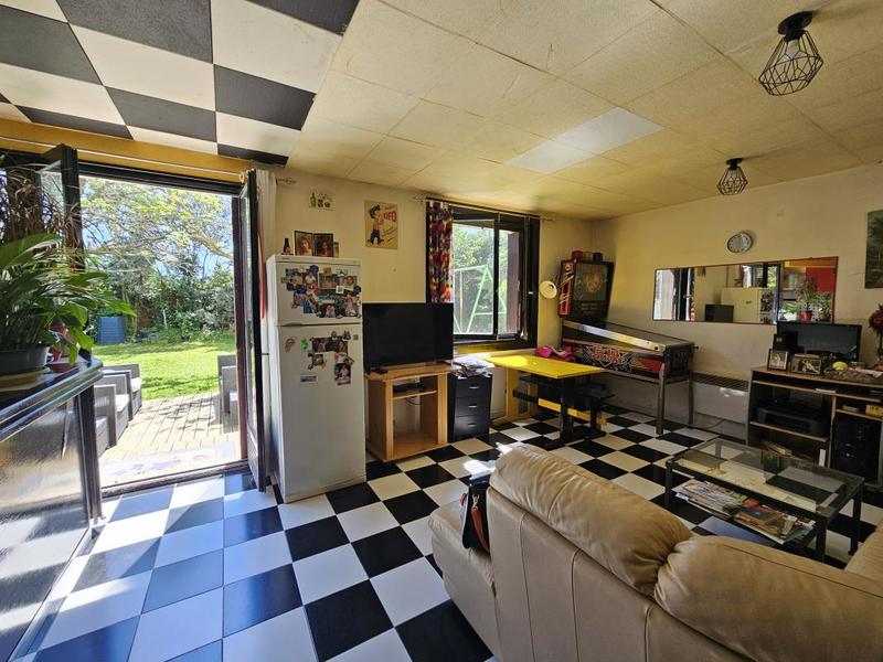 Maison - 238 m² - 9 pièces