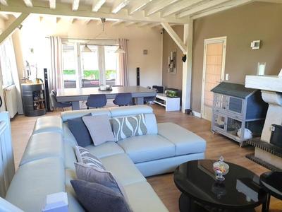 Maison - 260 m² - 10 pièces
