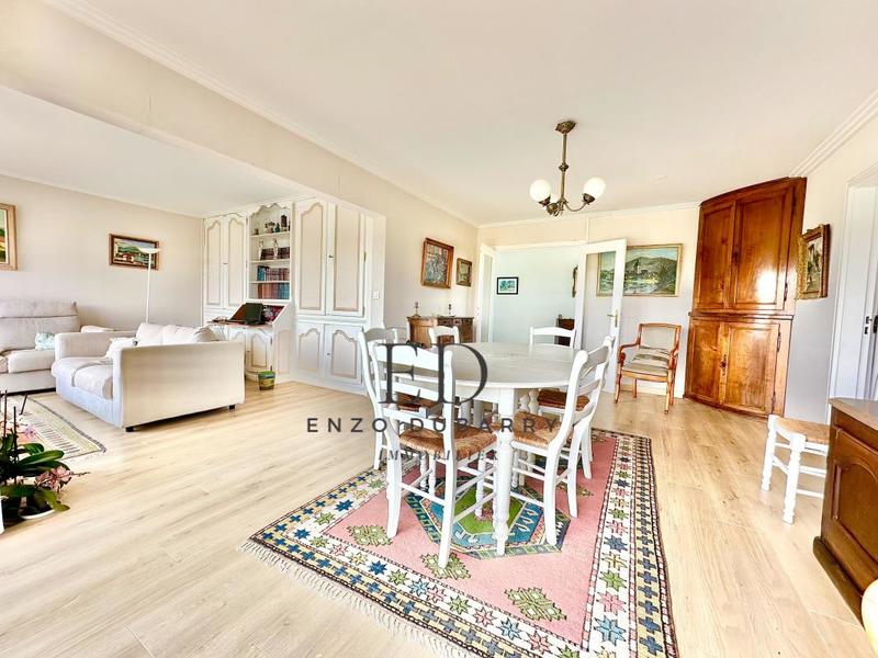 Appartement - 175 m² - 6 pièces