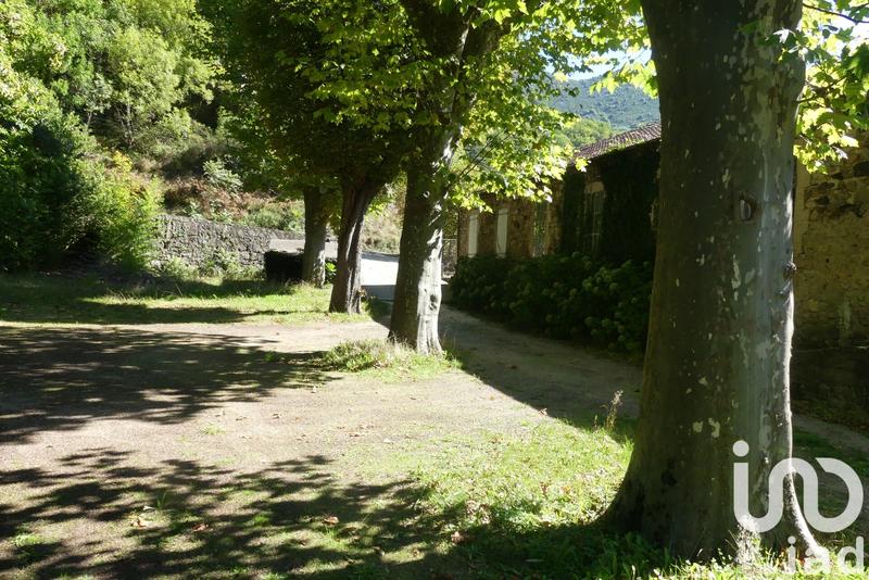 Maison - 255 m² - 10 pièces