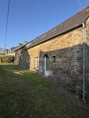 Maison - 350 m² - 25 pièces