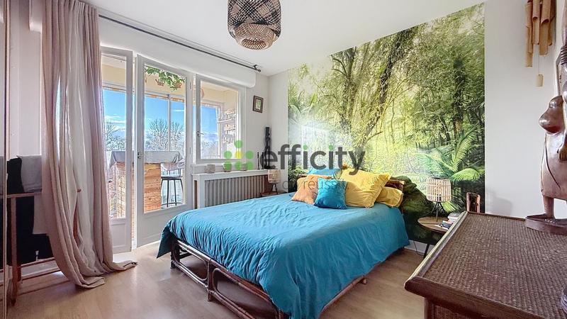 Appartement - 82 m² - 4 pièces