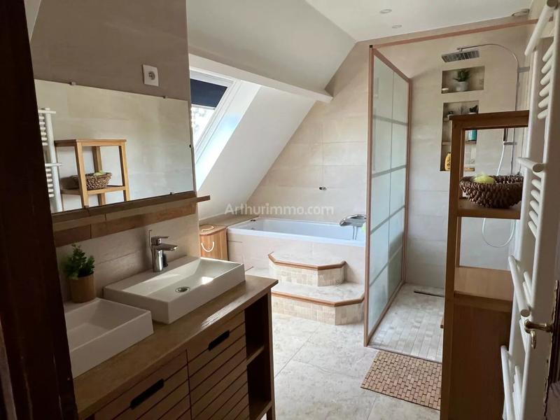 Maison - 154 m² - 10 pièces