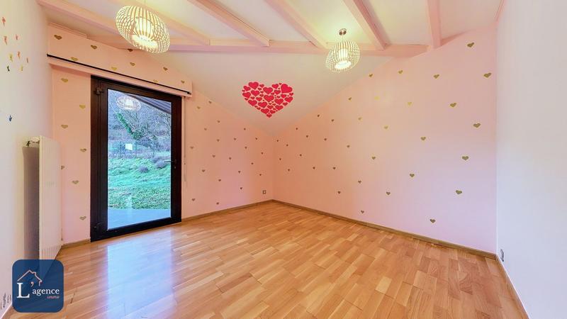 Maison - 174 m² - 6 pièces