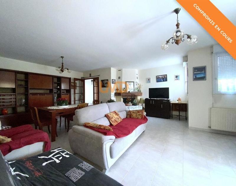 Demeure - 99 m² - 3 pièces