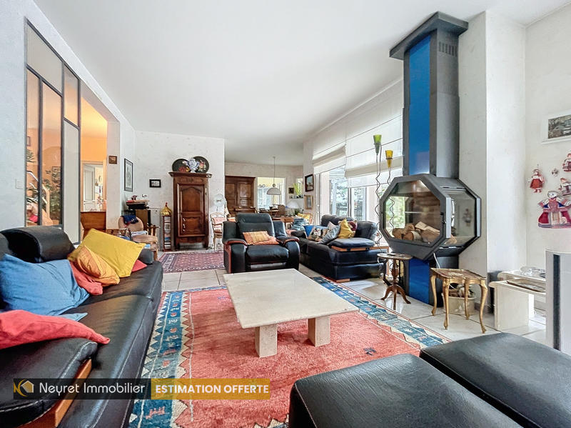 Villa - 180 m² - 6 pièces