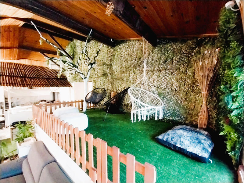 Maison - 220 m² - 6 pièces