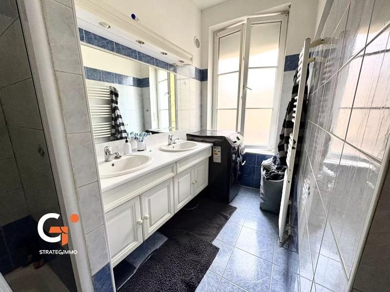 Appartement - 82 m² - 3 pièces