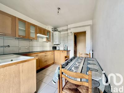 Appartement - 99 m² - 5 pièces