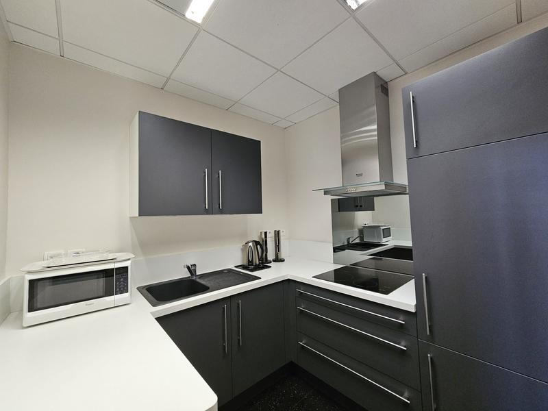 Maison - 303 m² - 12 pièces