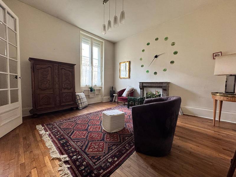 Maison - 184 m² - 8 pièces