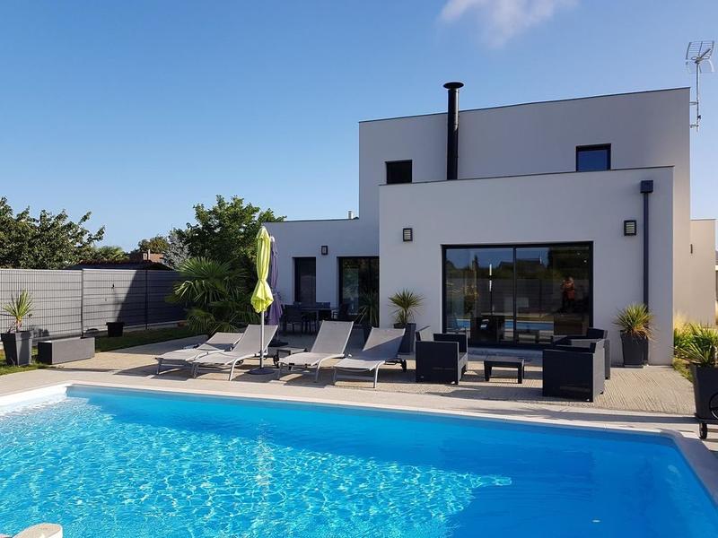 Maison - 220 m² - 7 pièces