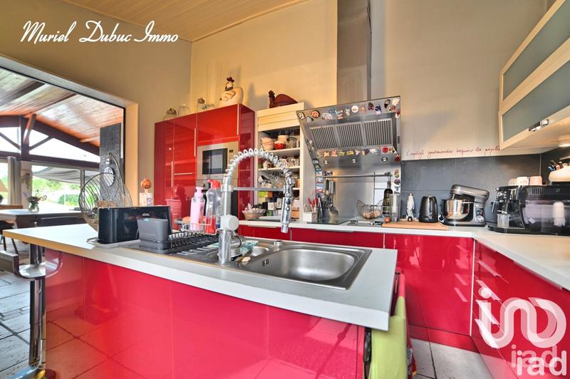 Maison - 249 m² - 8 pièces