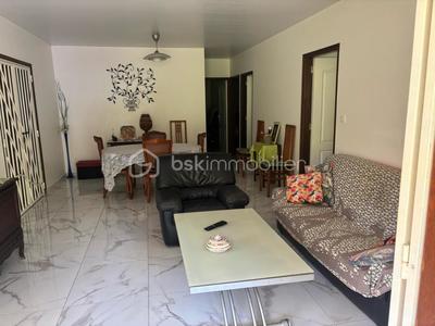 Maison - 90 m² - 3 pièces