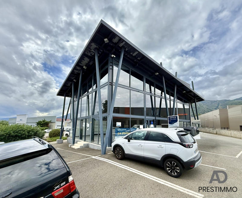 Local commercial - 300 m²