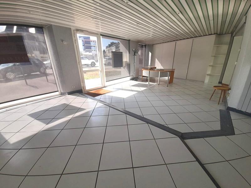 Local commercial - 115 m²
