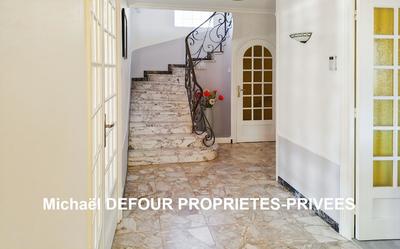 Maison - 186 m² - 7 pièces