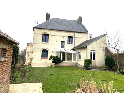 Maison - 142 m² - 8 pièces