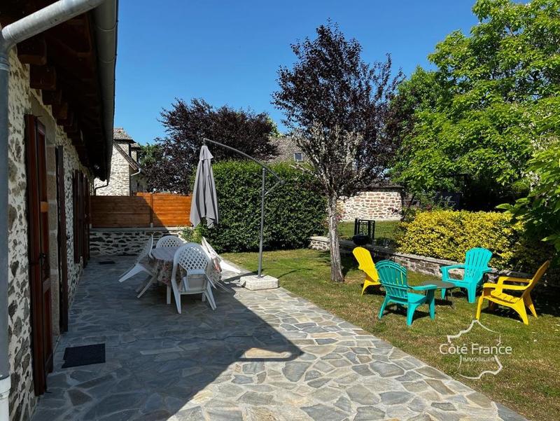 Propriété - 291 m² - 14 pièces