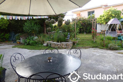 Chambre - 9 m² - 1 pièce