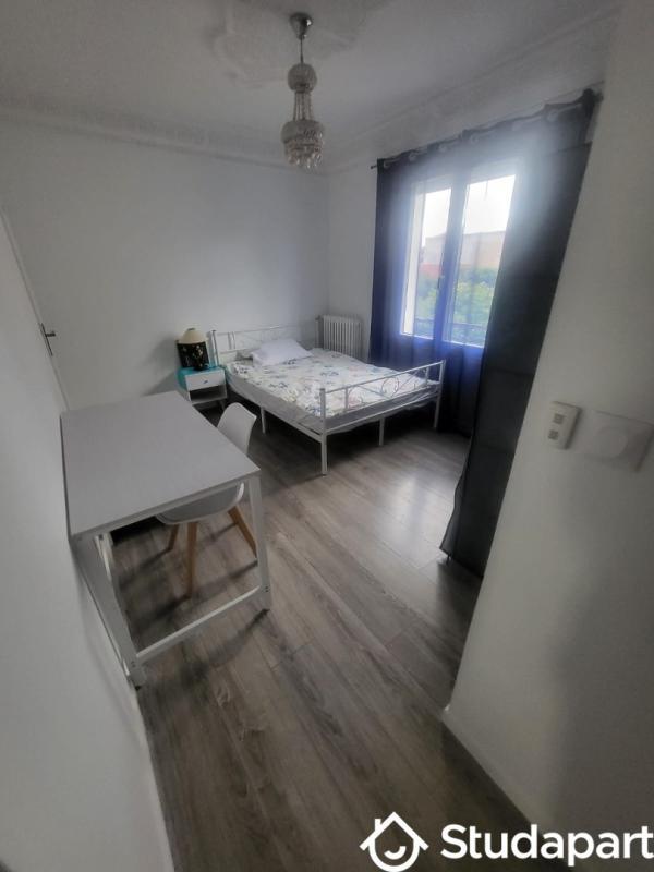 Chambre - 15 m² - 1 pièce