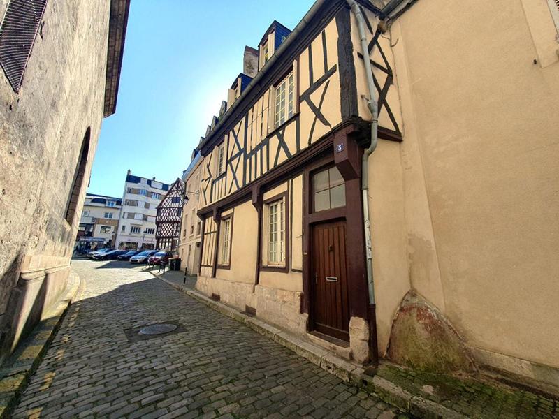 Maison - 177 m² - 7 pièces