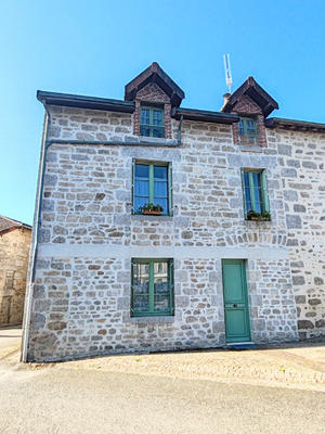 Maison - 159 m² - 8 pièces
