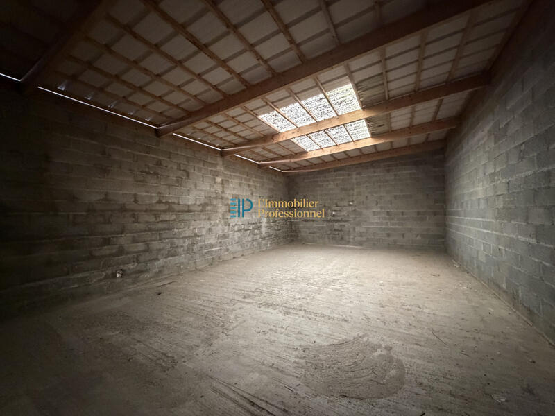 Local commercial - 149 m² - 4 pièces